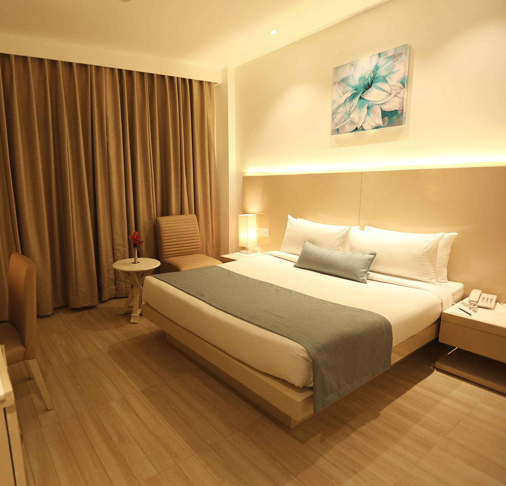 Hotel Shanti Palace West New Delhi Exterior photo