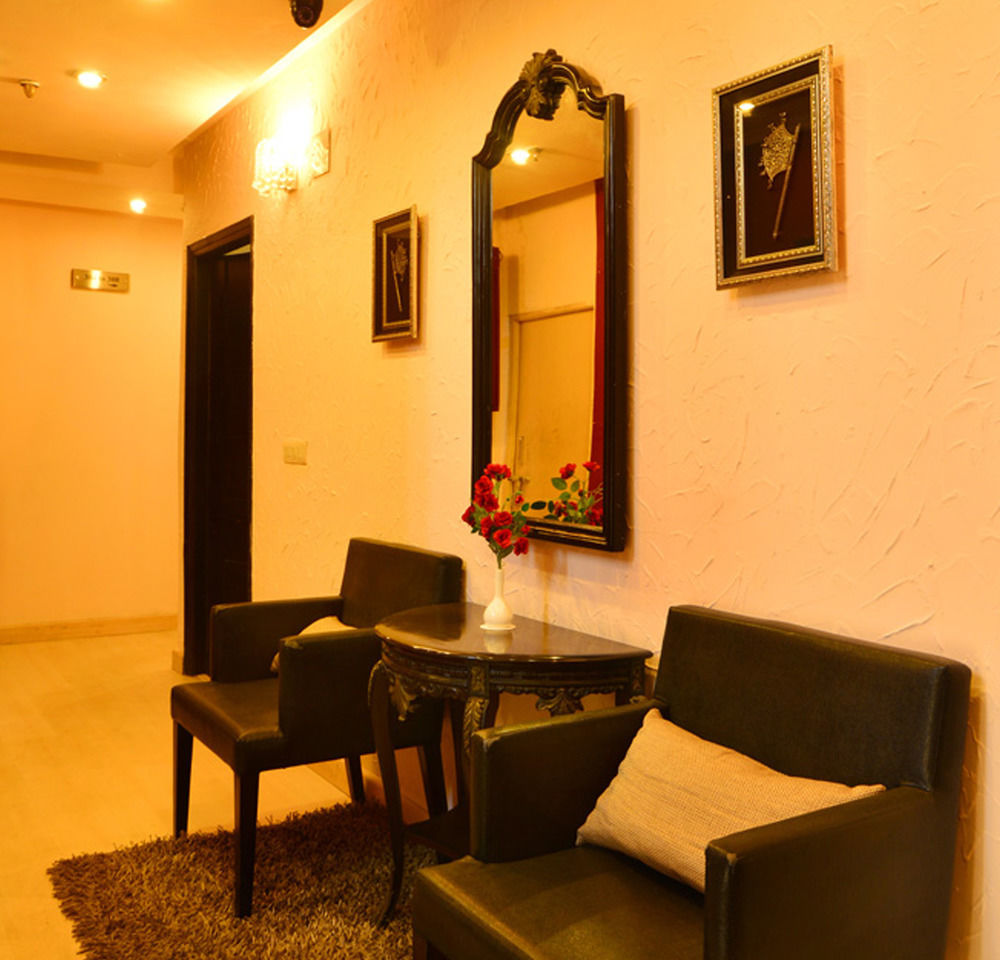 Hotel Shanti Palace West New Delhi Exterior photo