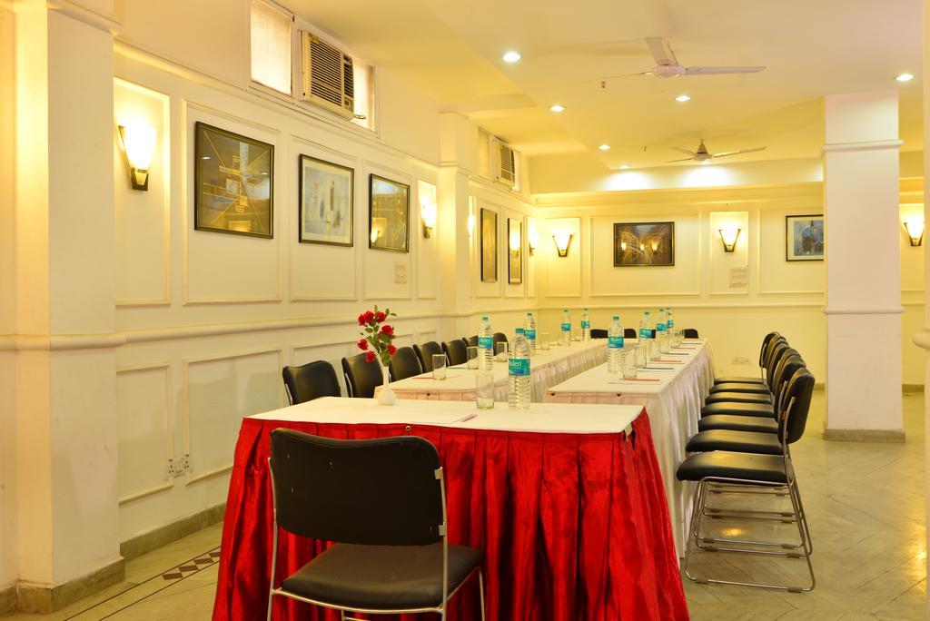 Hotel Shanti Palace West New Delhi Exterior photo